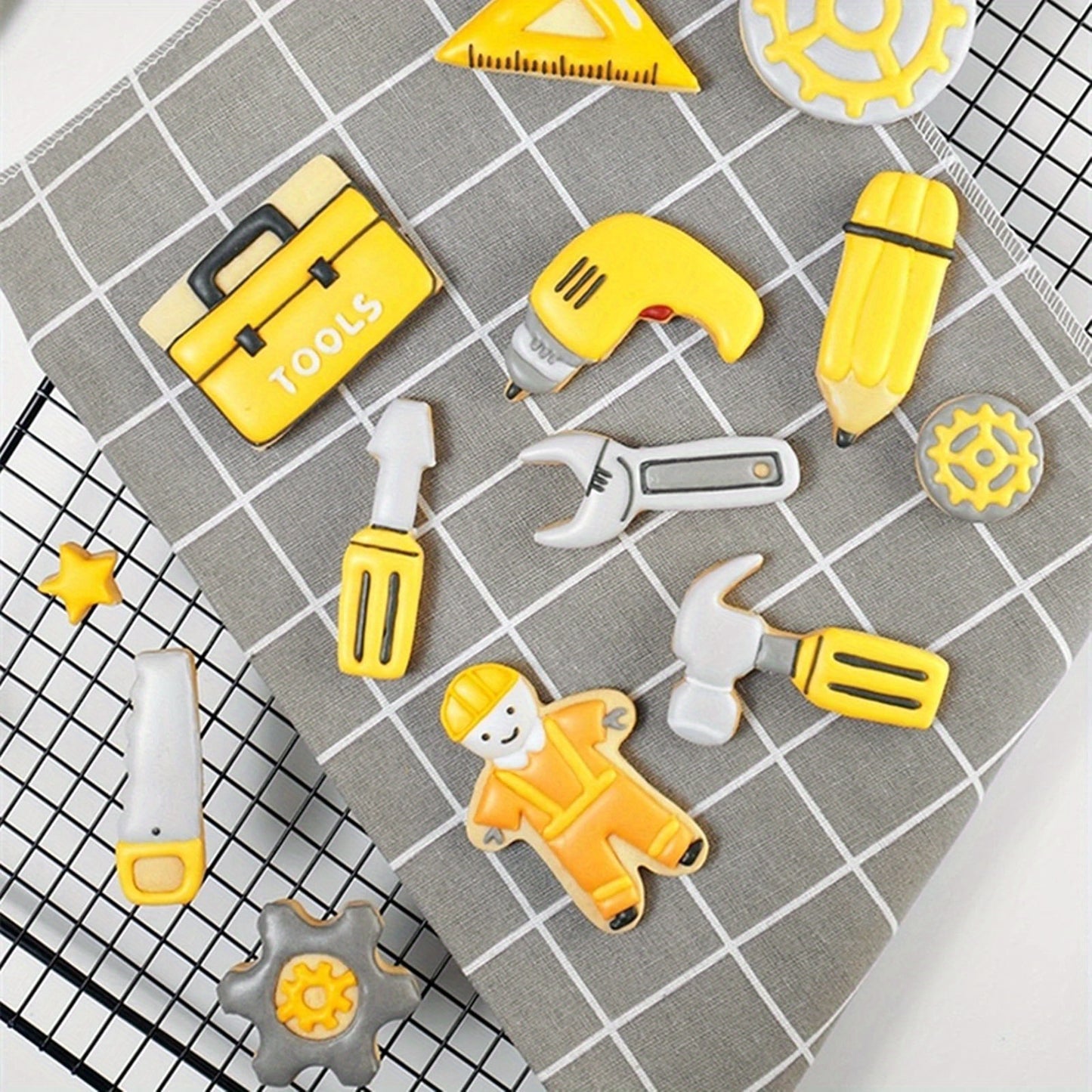 Tool shape Cookie Cutter Set - Stainless Steel, Perfect For Baking & Decorating, Kitchen Gadgets