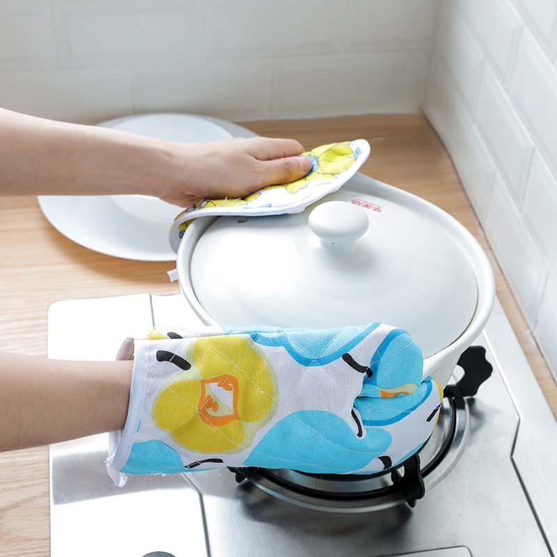 2 Piece/Set Cute Fashion Cartoon Animal Bear Kitchen Cooking Microwave Baking BBQ Oven Potholders - BAKEWARE : NEW ZEALAND