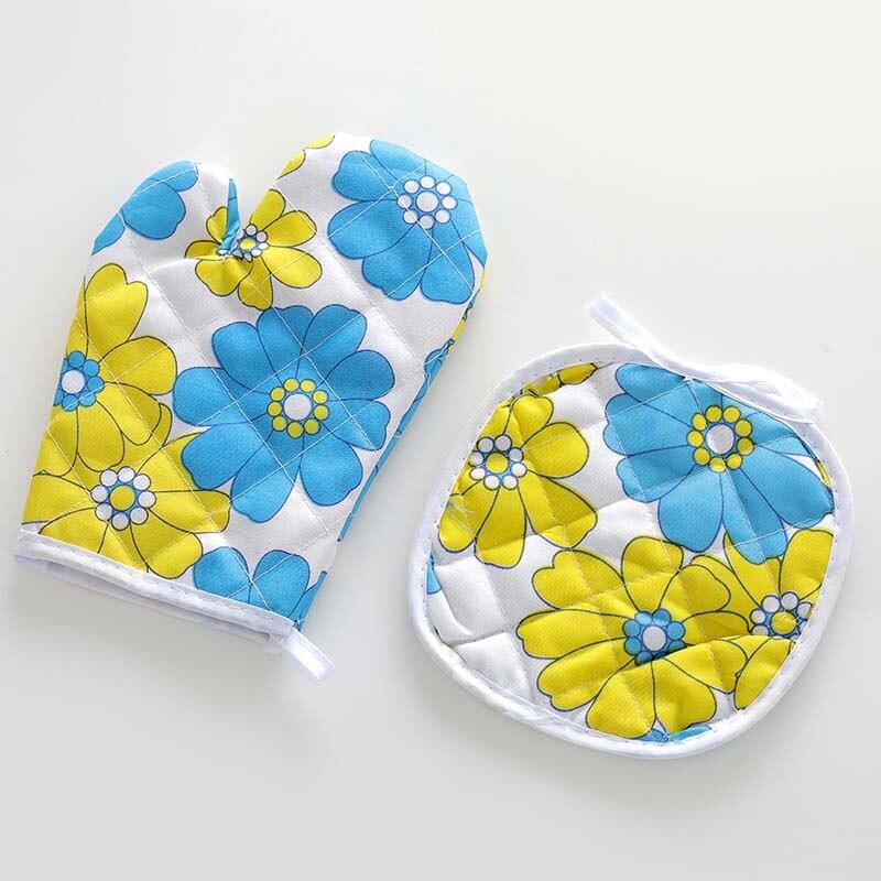 2 Piece/Set Cute Fashion Cartoon Animal Bear Kitchen Cooking Microwave Baking BBQ Oven Potholders - BAKEWARE : NEW ZEALAND